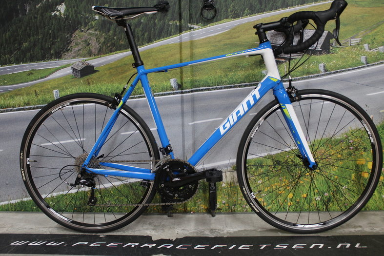 Giant Defy Shimano Sora 56cm ZGAN - peerracefietsen